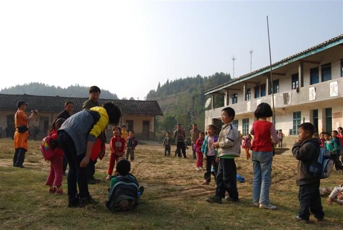 善心莲心字典王家村小学发放小结