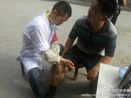 [转载]善心莲心医疗队第三次进入四川雅安灾区义诊送药及为灾民同胞安装净水设备大型报