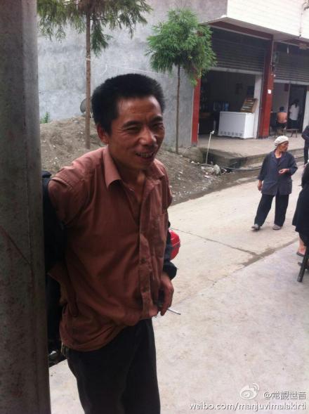 [转载]善心莲心医疗队第三次进入四川雅安灾区义诊送药及为灾民同胞安装净水设备大型报