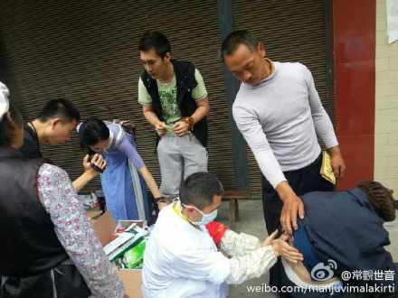 [转载]善心莲心医疗队第三次进入四川雅安灾区义诊送药及为灾民同胞安装净水设备大型报