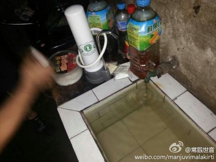 [转载]善心莲心医疗队第三次进入四川雅安灾区义诊送药及为灾民同胞安装净水设备大型报