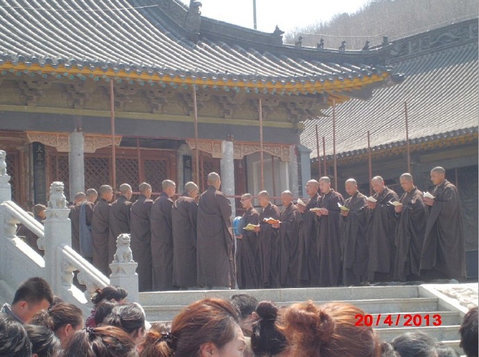 善心莲心联合辽宁大悲寺举行大型放生