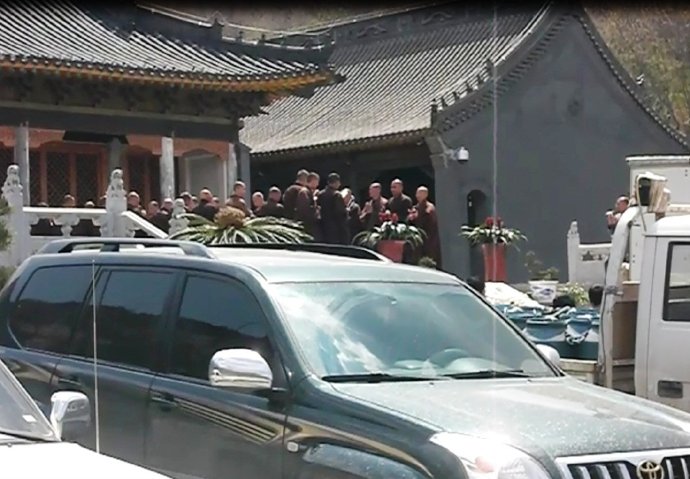 善心蓮心禮請遼寧海城大悲寺全體法師主持救劫大放生