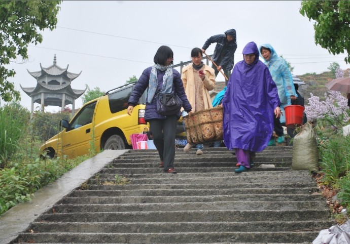 善心莲心联合浙江多宝讲寺举行大型放生
