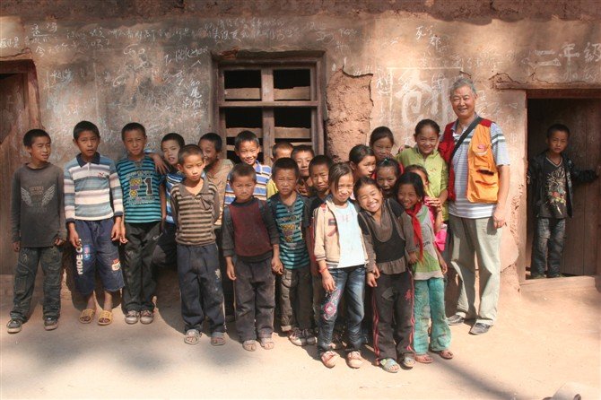 愛在大涼山-善心蓮心助學活動