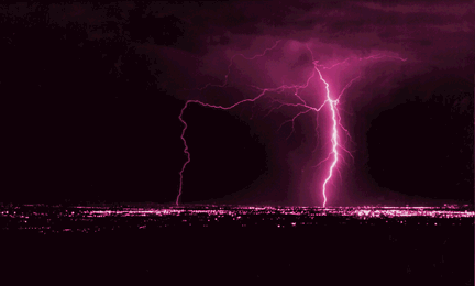 《阴律》中的雷电殛毙阳人之谜