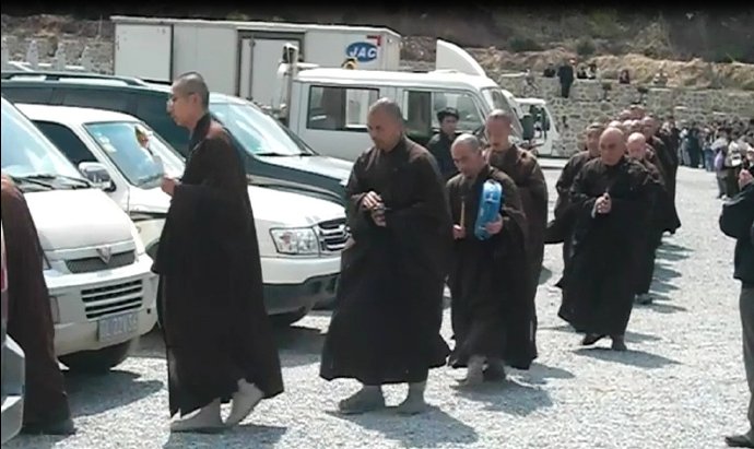 善心蓮心禮請遼寧海城大悲寺全體法師主持救劫大放生