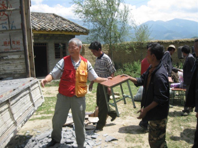 愛在大涼山-善心蓮心助學活動