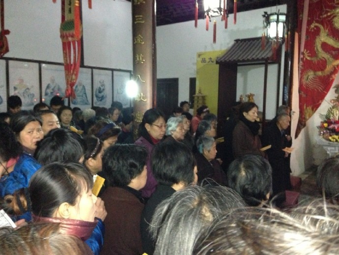 善心莲心联合苏州弘化社举行大型放生