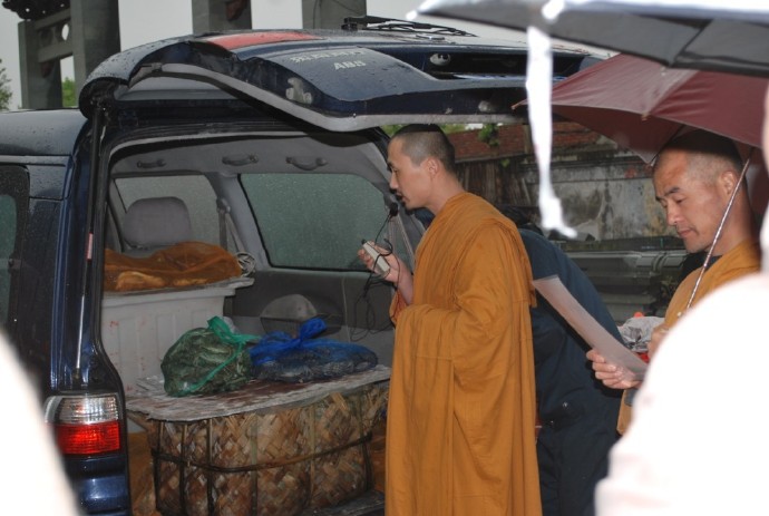 善心莲心联合浙江多宝讲寺举行大型放生