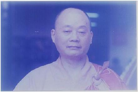 九龍戰服拜師尊