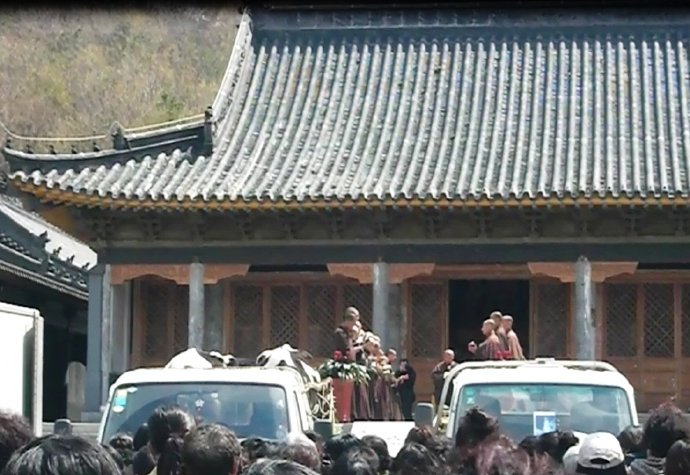 善心蓮心禮請遼寧海城大悲寺全體法師主持救劫大放生