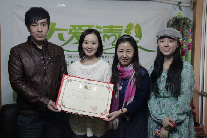 善心莲心再度向北京大爱清尘基金会捐赠35台制氧机