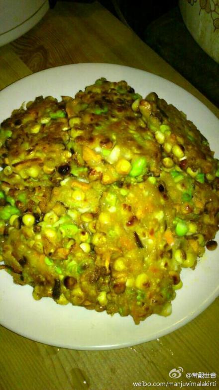 街边派发饮食，自己买菜亲自烧煮，情义更重！