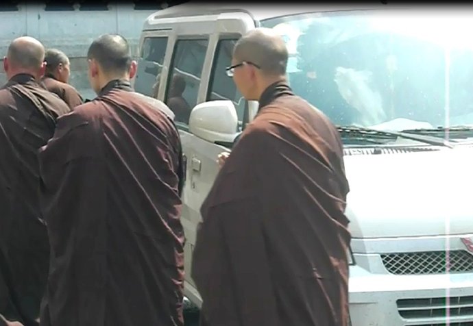 善心蓮心禮請遼寧海城大悲寺全體法師主持救劫大放生